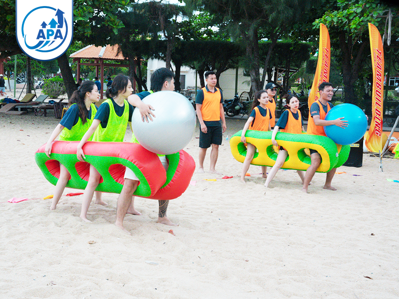 Tinh thần hăng say, "làm hết mình, chơi hết mình"