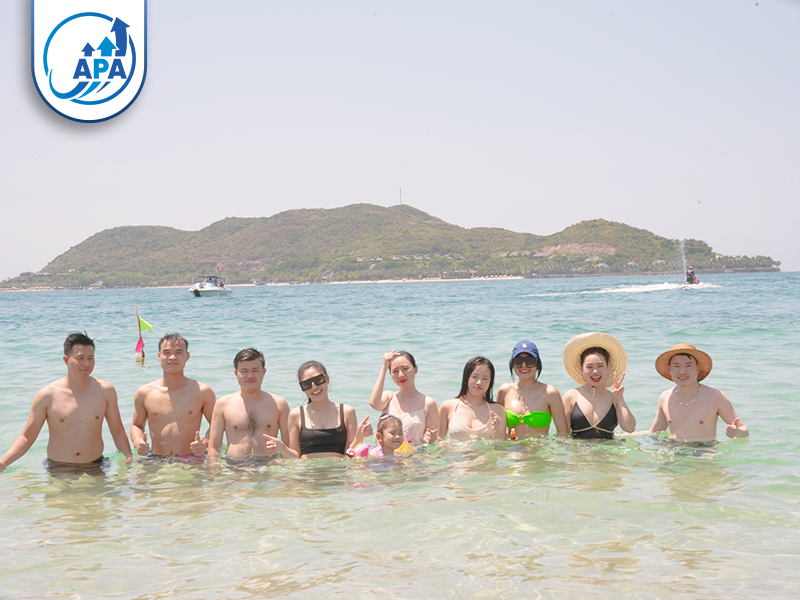 Đắm mình trong biển xanh cát trắng