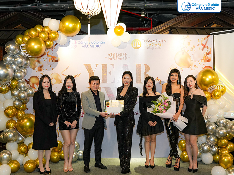 Vinh danh tập thể có thành tích nổi bật